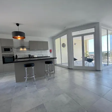 190 Sqm In Swieqi With Views And Free High Speed Wifi *