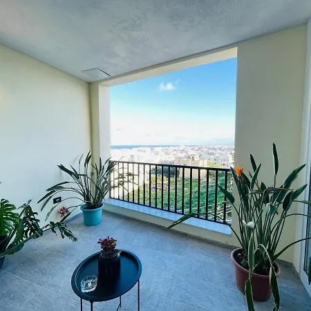 190 Sqm In Swieqi With Views And Free High Speed Wifi Apartment