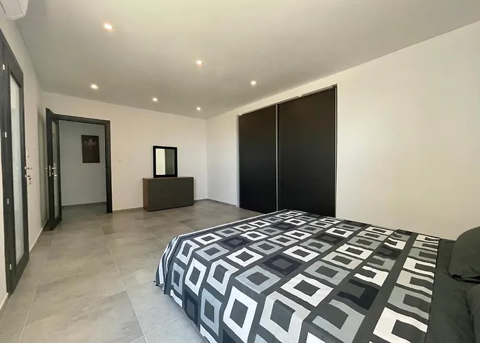 190 Sqm In Swieqi With Views And Free High Speed Wifi Apartamento Is-Swieqi