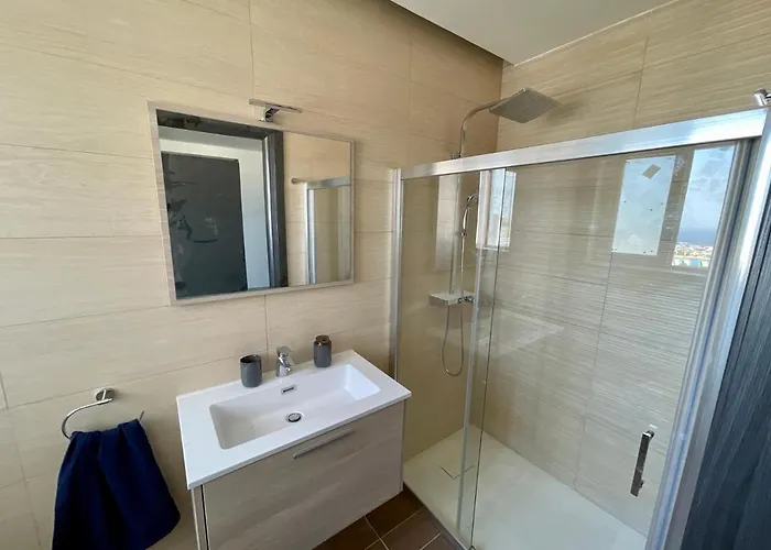 190 Sqm In Swieqi With Views And Free High Speed Wifi Is-Swieqi